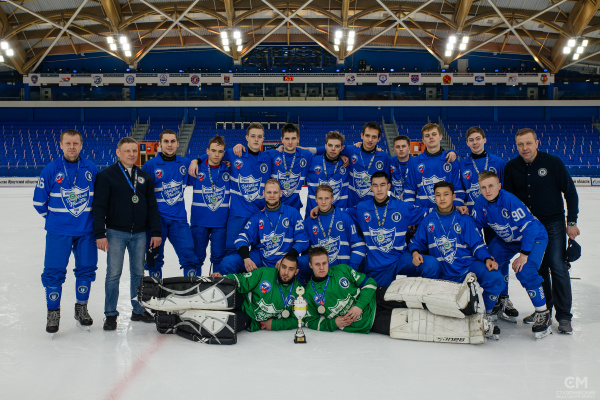 Серебряный призёр Кубка губернатора Приангарья - команда по хоккею с мячом «Иркутский политех»