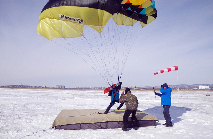 Приморье соберет парашютистов на чемпионат Дальнего Востока
