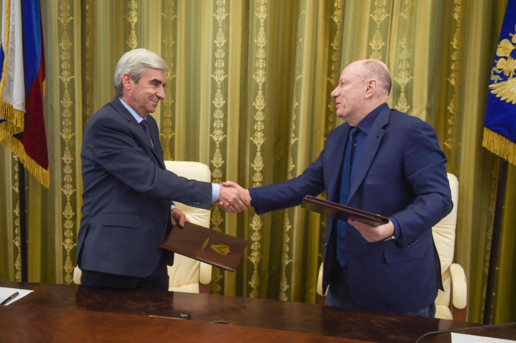 Владимир Потанин: «Соглашения о сотрудничестве с Ростехнадзором открывает новые возможности по обеспечению безопасности производственных объектов»