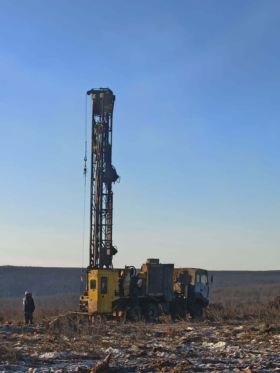 АО «РУСБУРМАШ» начала бурение гидрогеологических скважин на Дыбрынском месторождении Хиагдинского рудного поля