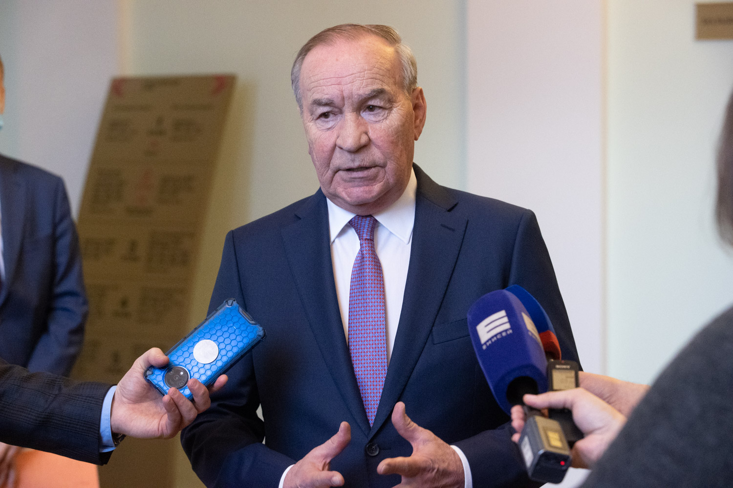 © Бурмистров А.В., пресс-служба Законодательного Собрания Красноярского края chashin slushnia