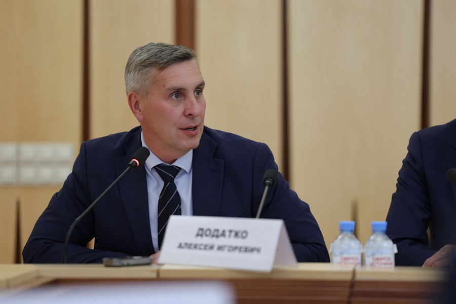 410339067281025 4900