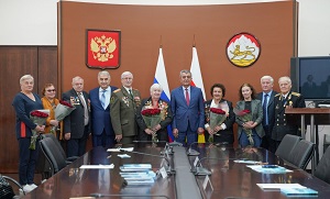 30B3EAF4 C2E4 425F 993F F04D70B962BE 1