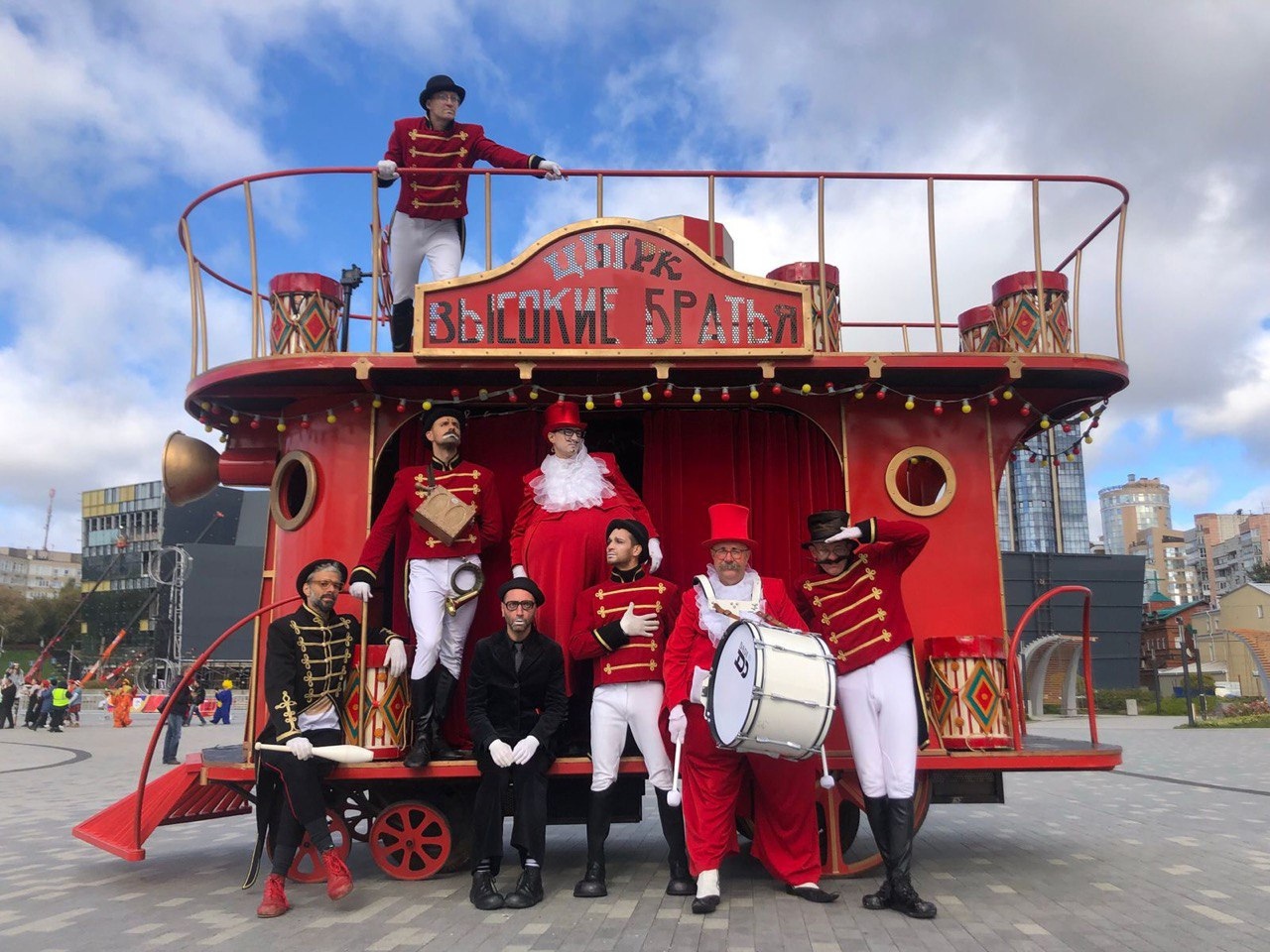 Высокие братья